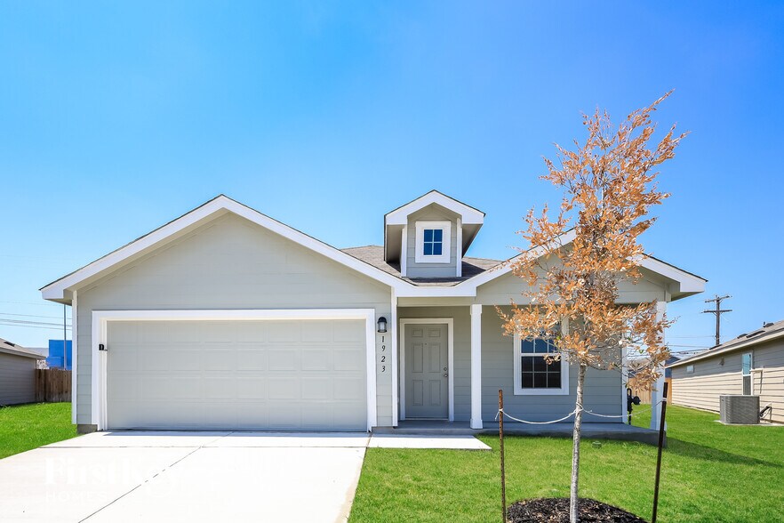 Primary Photo - 1923 Morse Way