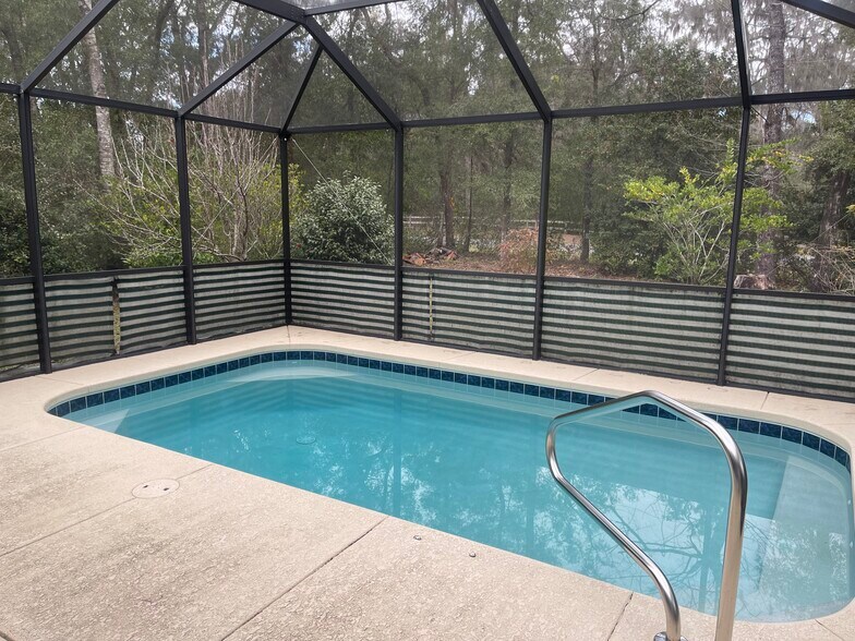 Building Photo - 10188 SW 188th Cir