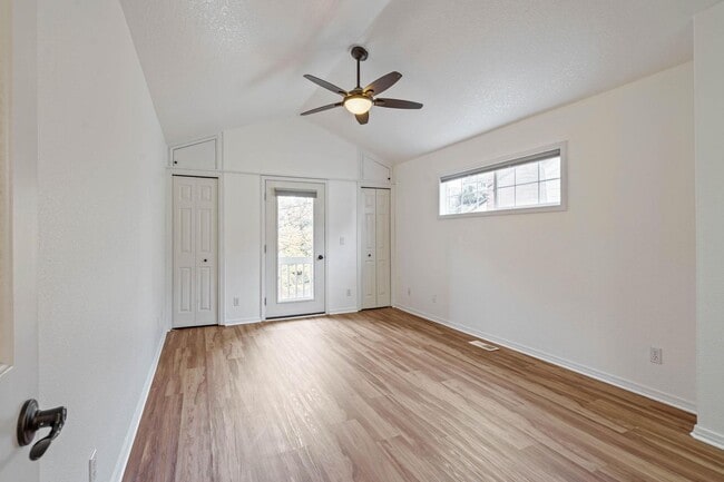 Building Photo - Unique 2-bdrm/2.5-bath duplex w/ A/C—Priva...