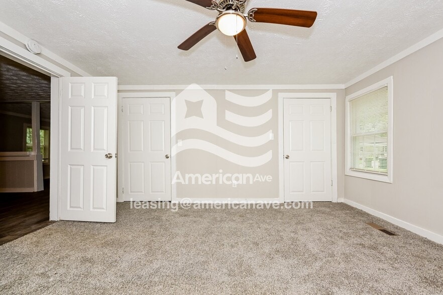 Building Photo - 214 Peachtree St