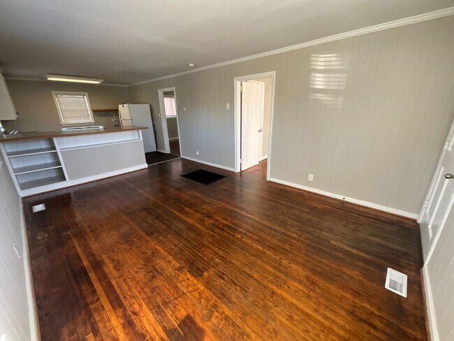 Building Photo - 201 Lowdermilk St