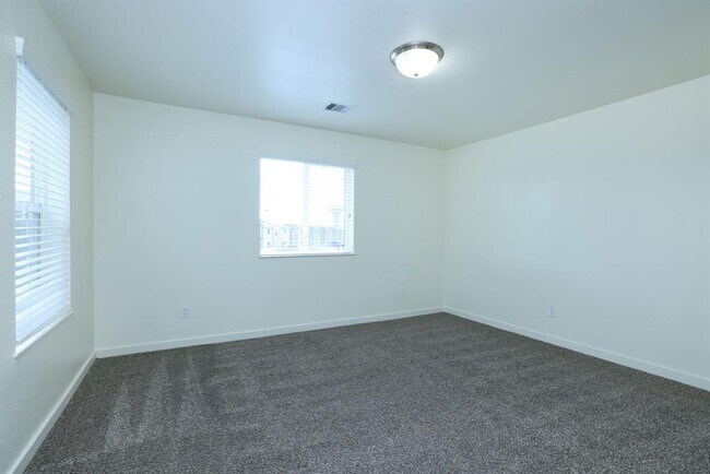 Building Photo - 21155 Gosling Rd