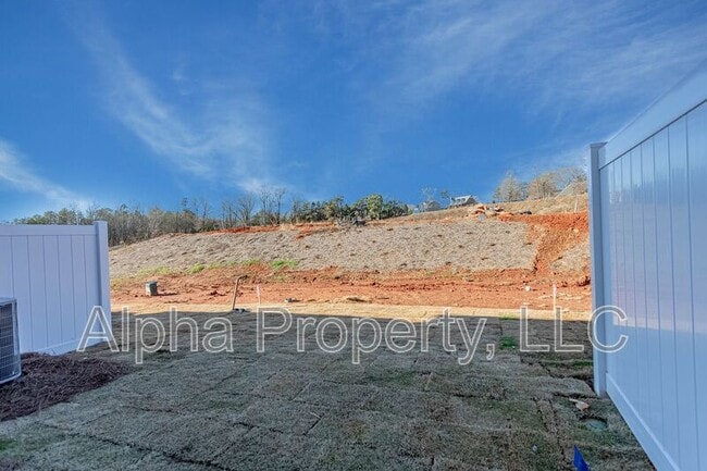 Building Photo - 30 Moorlyn Ln