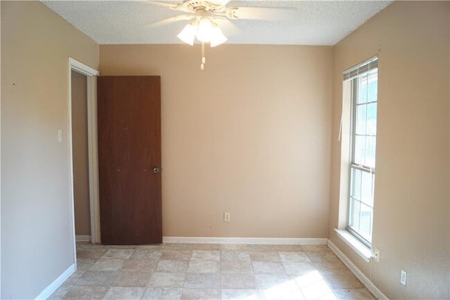 Building Photo - 101 Stubblefield Dr