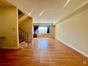 Building Photo - Spacious 3-Bedroom, 2.5-Bathroom Townhouse...
