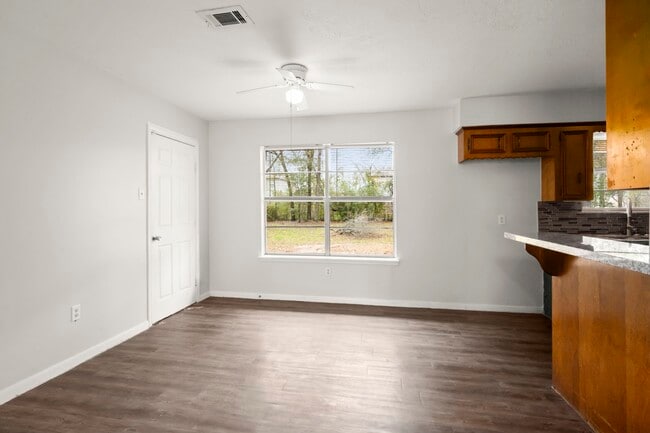 Building Photo - 3699 Piney Point Rd