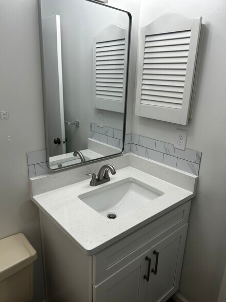 Building Photo - 2304 Cretan Ct