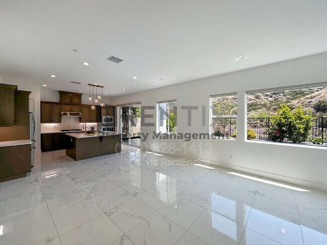 Building Photo - 19206 Blackthorn Dr