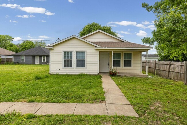 Building Photo - 1412 Hemphill St