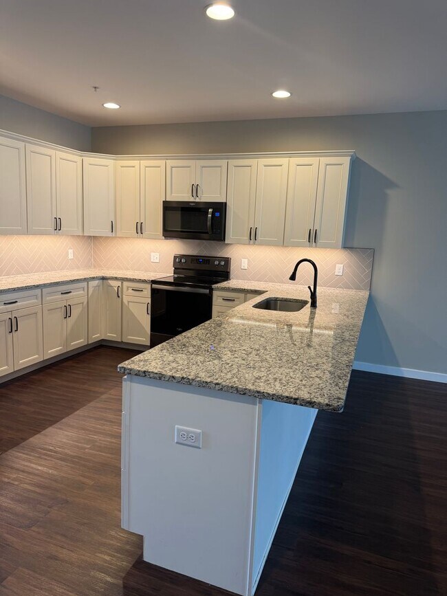 Building Photo - 3 Bedroom, 3 Bathroom - Shippensburg, PA!