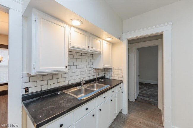 Building Photo - 1794 W 54th St