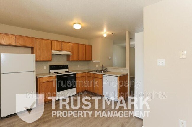 Building Photo - 4403 B Abigail