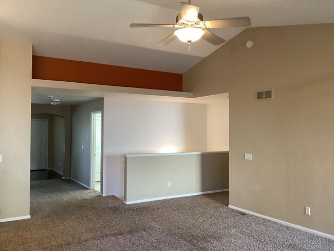 Building Photo - 3 bedroom, 2 Bath Ranch Home with 2 Car At...