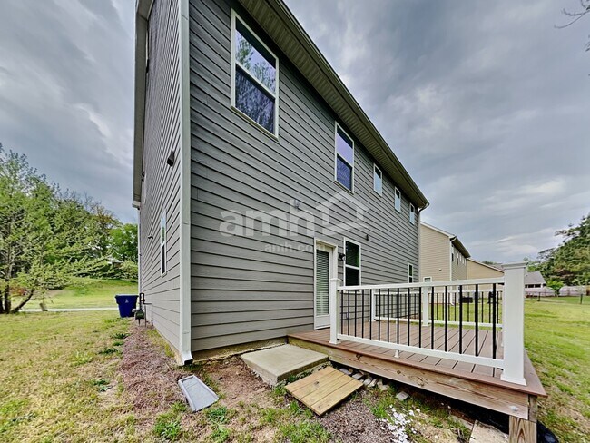 Building Photo - 203 McBee Pl