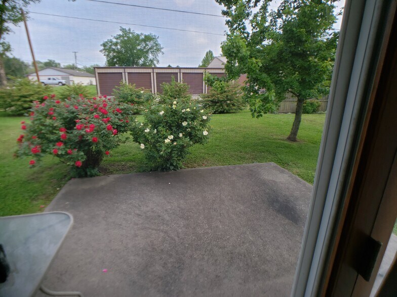 Building Photo - 1103 Sandra Ct