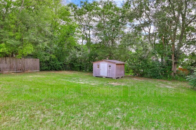 Building Photo - 3606 Cameron Dr