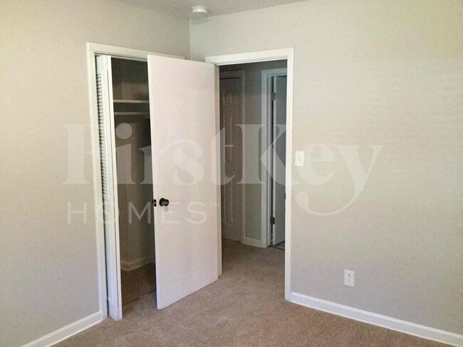 Building Photo - 1760 Danrich Dr