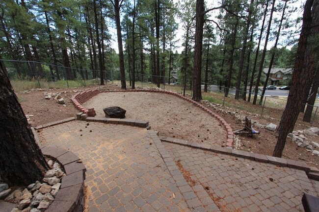 Building Photo - 5-Bedroom University Heights Gem – Privacy...