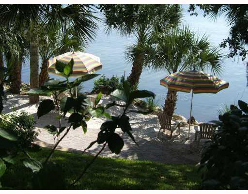 Building Photo - 225 S Tropical Trail