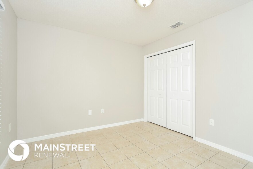 Building Photo - 350 Lauderdale Ct