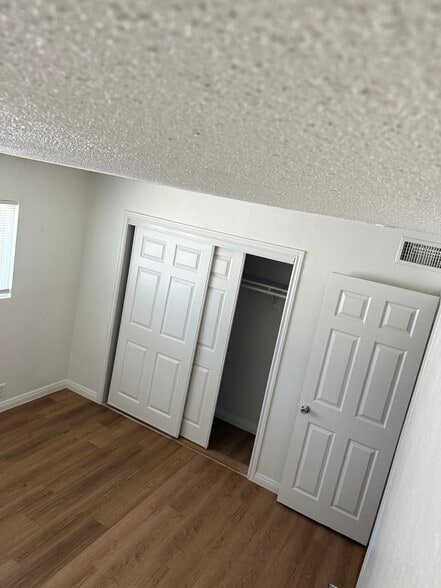 Building Photo - 2764 Conejo Dr