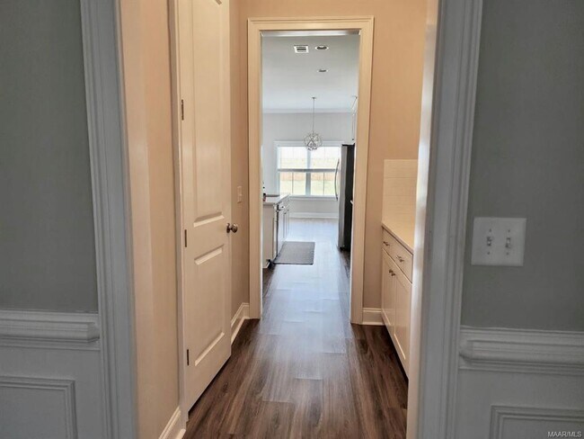 Building Photo - 8506 Melbourne Way