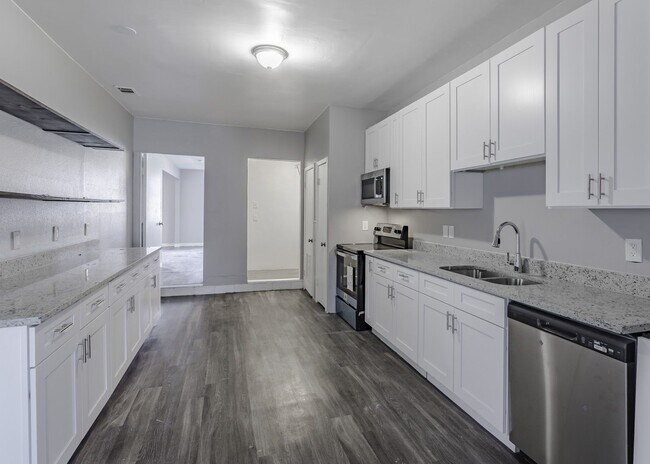 Building Photo - Dream Rental located minutes from Southtow...