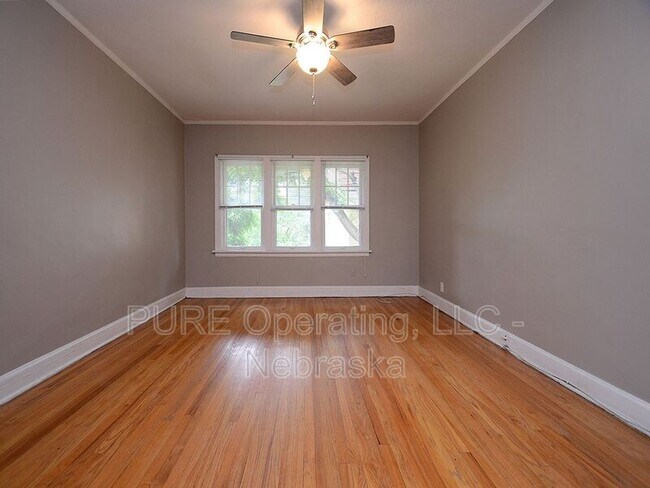 Building Photo - 406 N 49th St