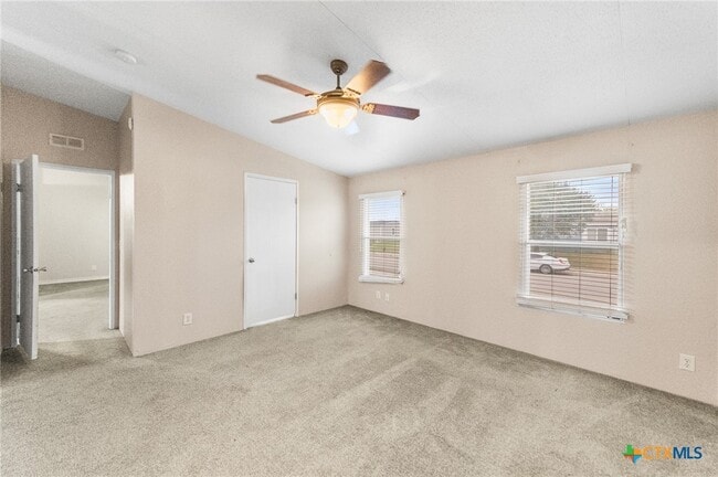 Building Photo - 2676 Pahmeyer Rd