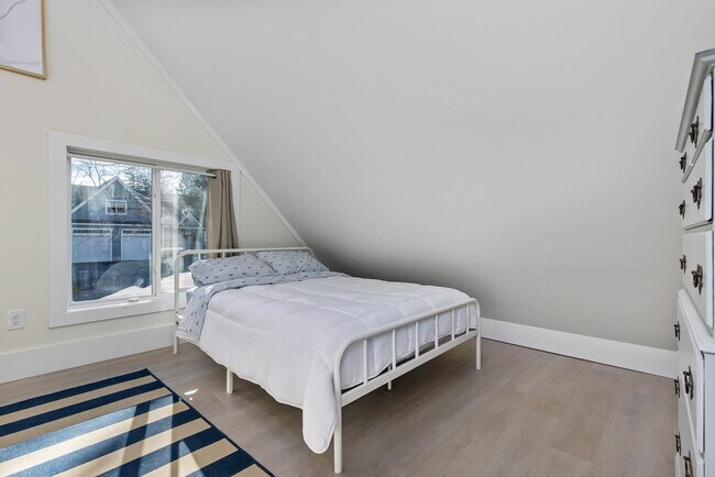 Building Photo - 50 Briar Rd