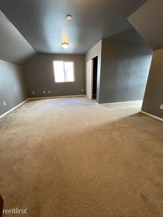 Building Photo - 4 br, 2.5 bath House - 18814 88th Avenue East