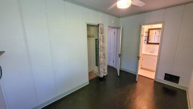 Building Photo - Gorgeous 3 Bed 2 Bath House In Whittier Co...