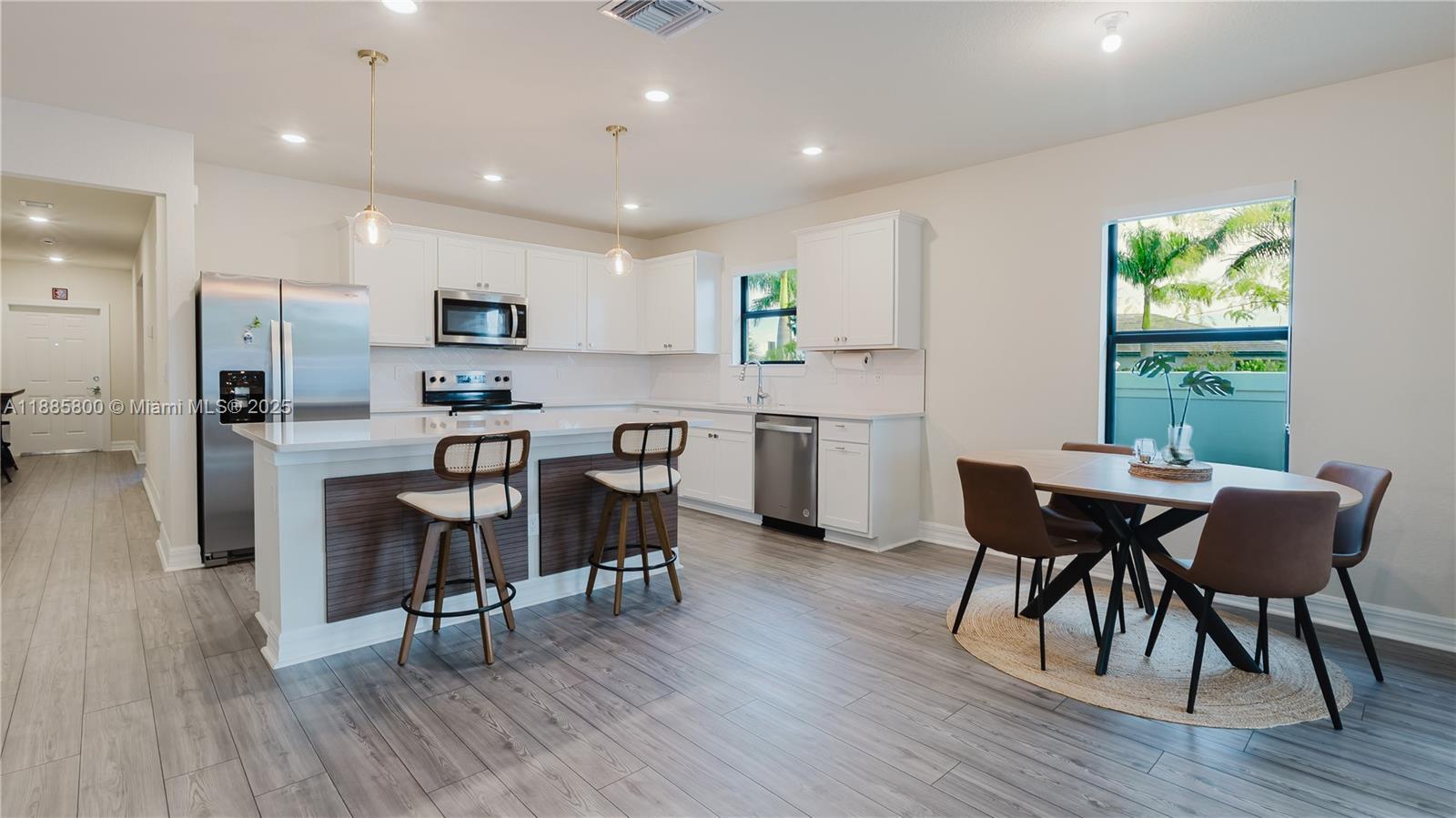 Building Photo - 3001 Hibiscus Ave