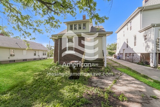 Building Photo - 1205 W Brons Ave