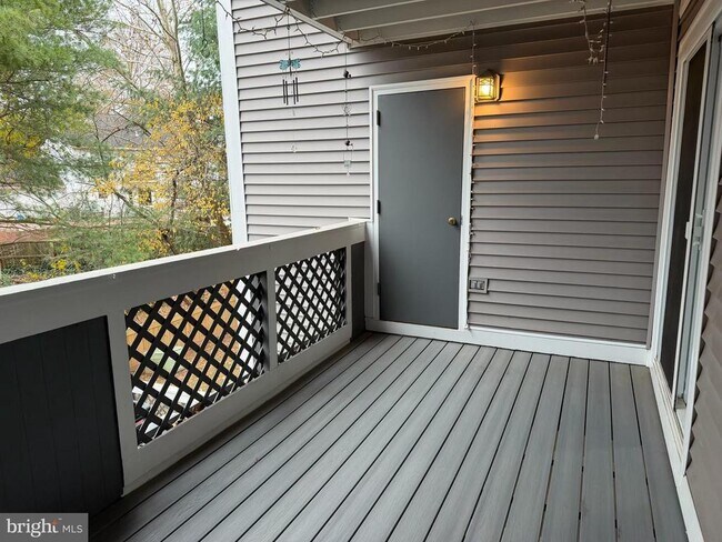 Building Photo - 12926 Grays Pointe Rd