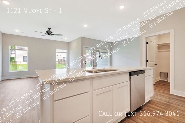 Building Photo - 1121 N Joye St