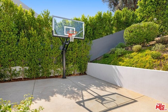 Building Photo - 1744 Correa Way