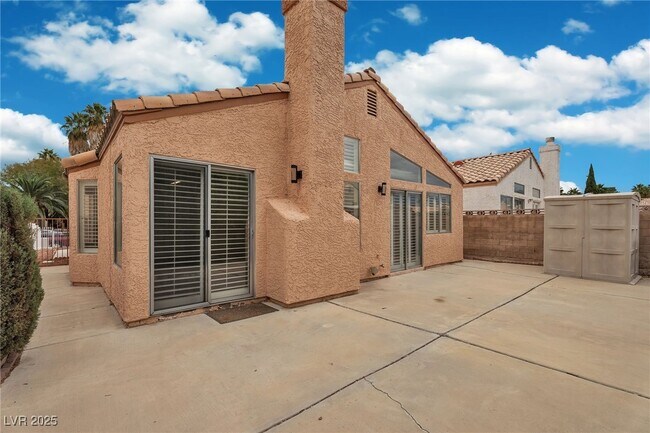 Building Photo - 856 Brass Ring Rd