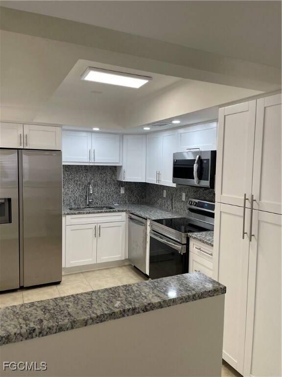 Building Photo - 4958 Viceroy St