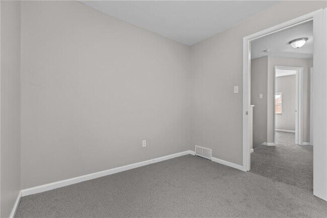 Building Photo - 2982 Kestner Ave