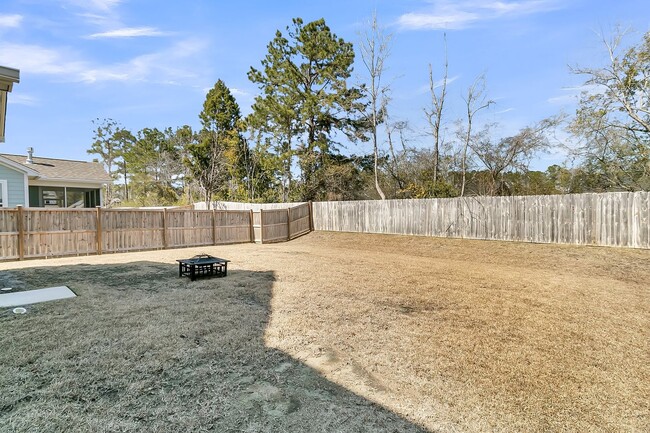 Building Photo - Charming Home in Moncks Corner's Spring Gr...