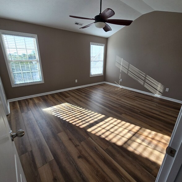 Building Photo - 95 Brookford Way