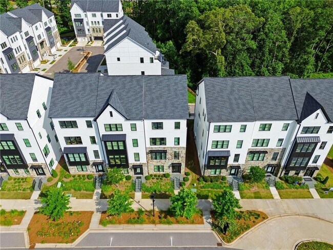 Building Photo - 2042 Juliette Ave