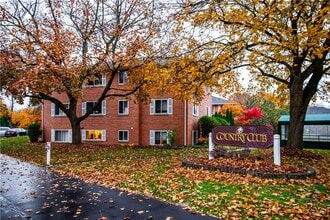 Building Photo - 2680 Highland Ave