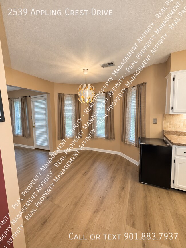 Building Photo - 2539 Appling Crest Dr
