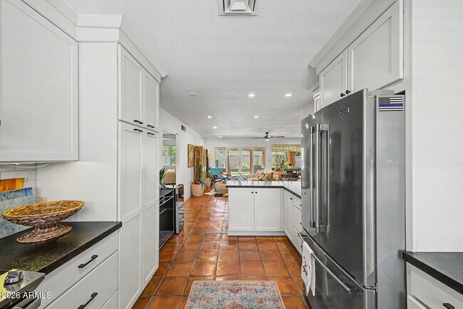Building Photo - 4718 N 77th Pl