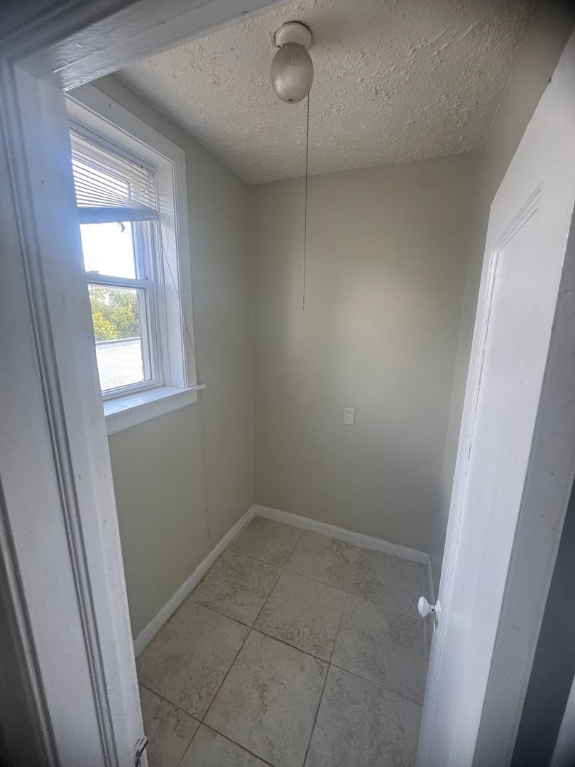 Building Photo - 8141 S Marshfield Ave