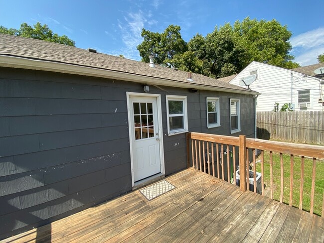 Building Photo - 1429 Grand Ave