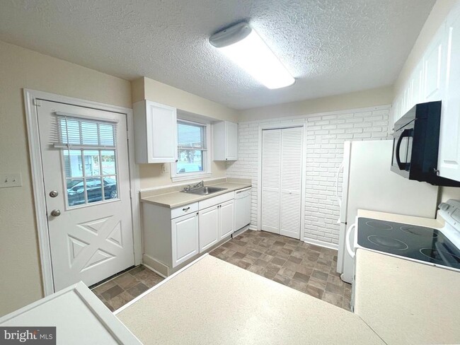 Building Photo - 3894 Old Washington Rd