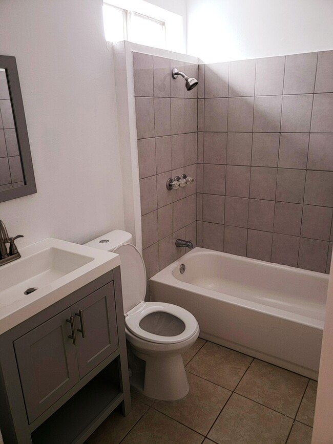 Bathroom - 18526 Calvert St